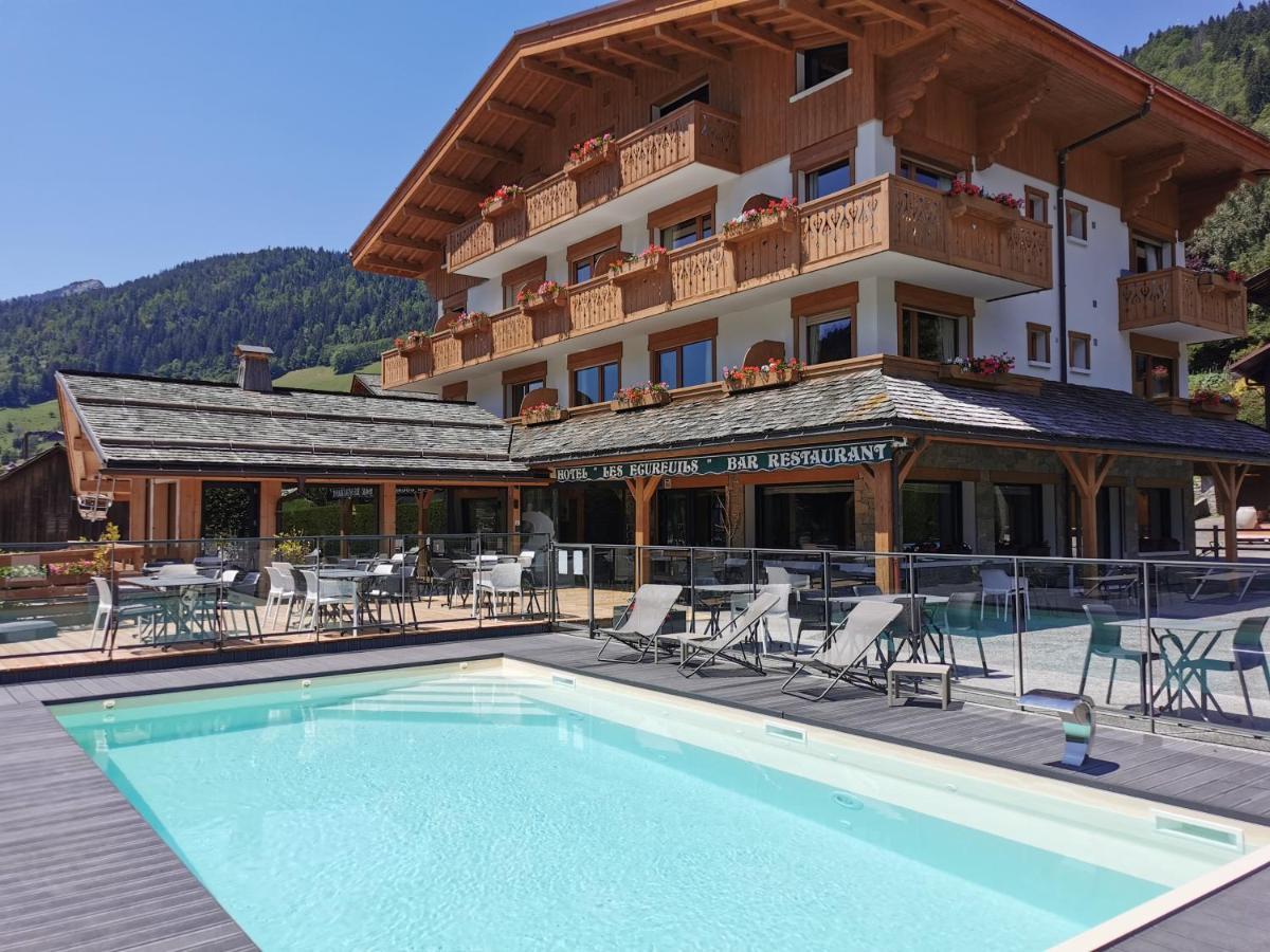 Hotel-Chalet Les Ecureuils Restaurant, Piscine, Garage Le Grand-Bornand Eksteriør billede