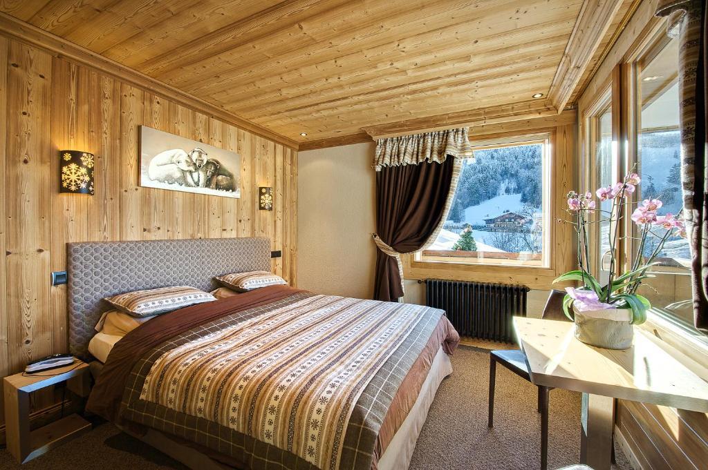 Hotel-Chalet Les Ecureuils Restaurant, Piscine, Garage Le Grand-Bornand Værelse billede