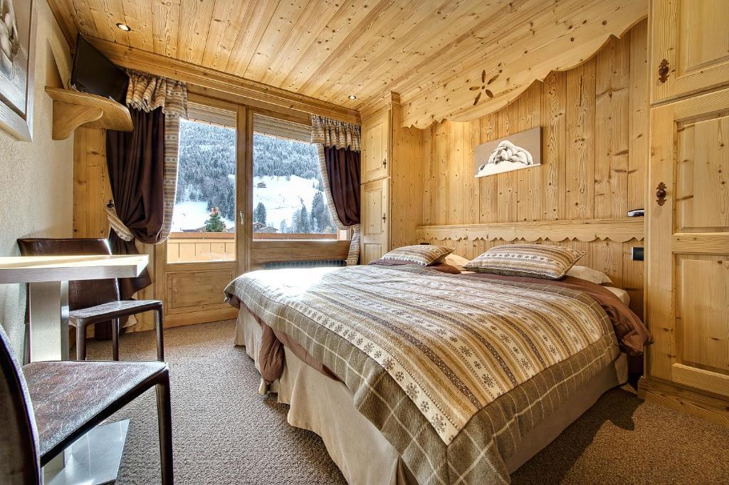 Hotel-Chalet Les Ecureuils Restaurant, Piscine, Garage Le Grand-Bornand Værelse billede