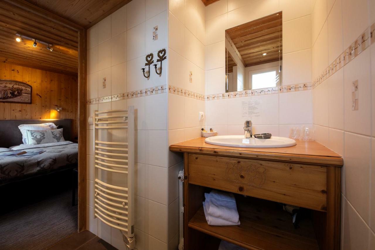 Hotel-Chalet Les Ecureuils Restaurant, Piscine, Garage Le Grand-Bornand Eksteriør billede
